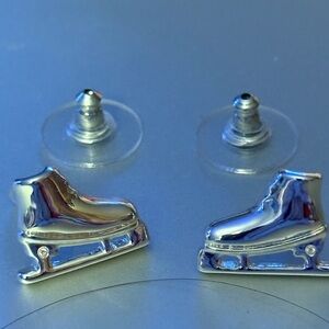 Talbots Silver colored Ice Skate Earrings
Brand new festive winter look